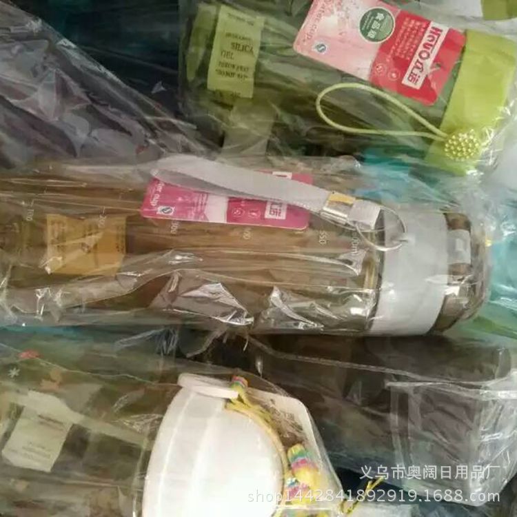 地?cái)偨?jīng)濟(jì)新寵 2016熱賣摔不破太空杯，5元模式搭配錄音廣告批發(fā)攻略